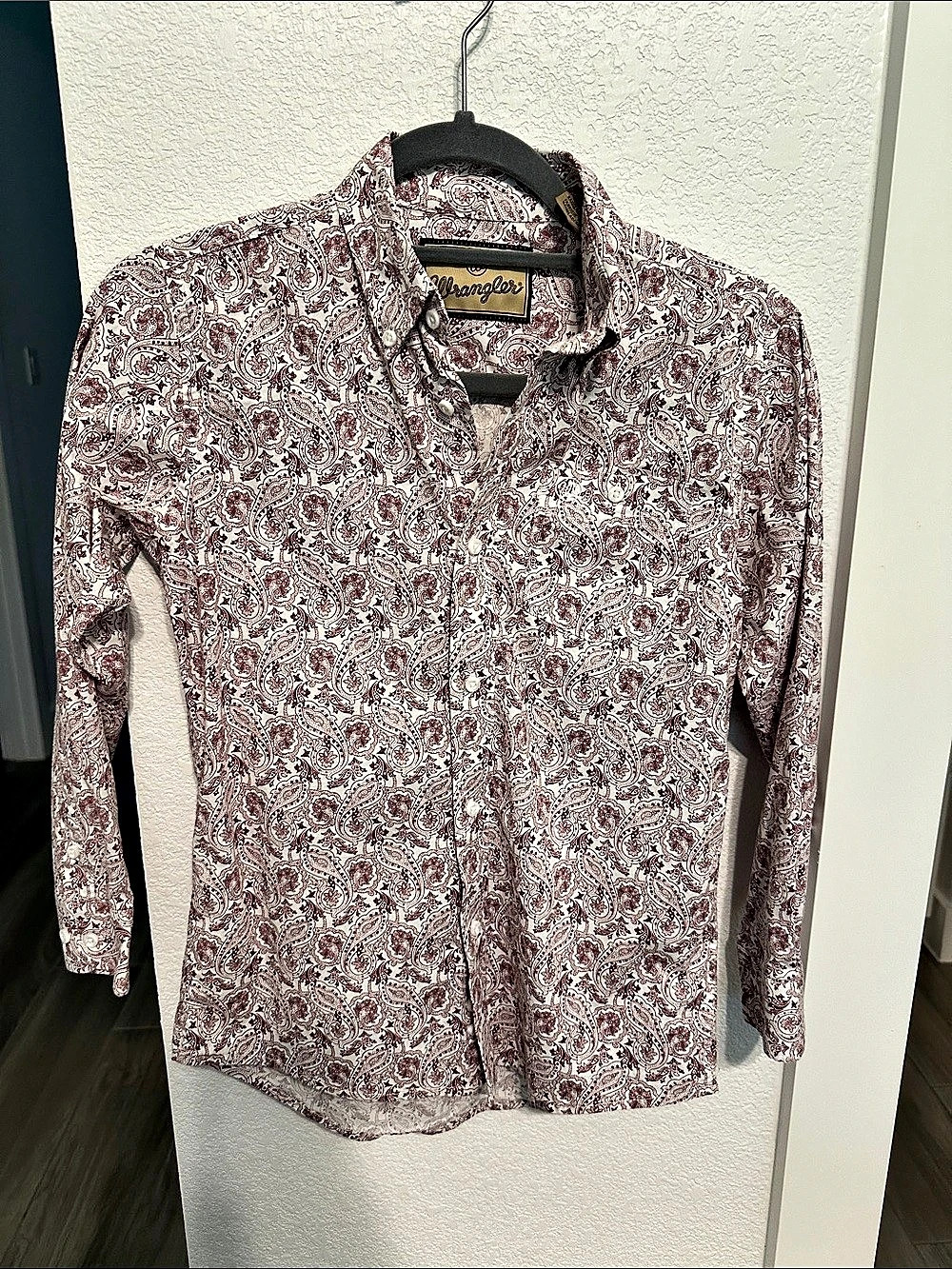 Wrangler Paisley Button Down in White & Red Large Like New